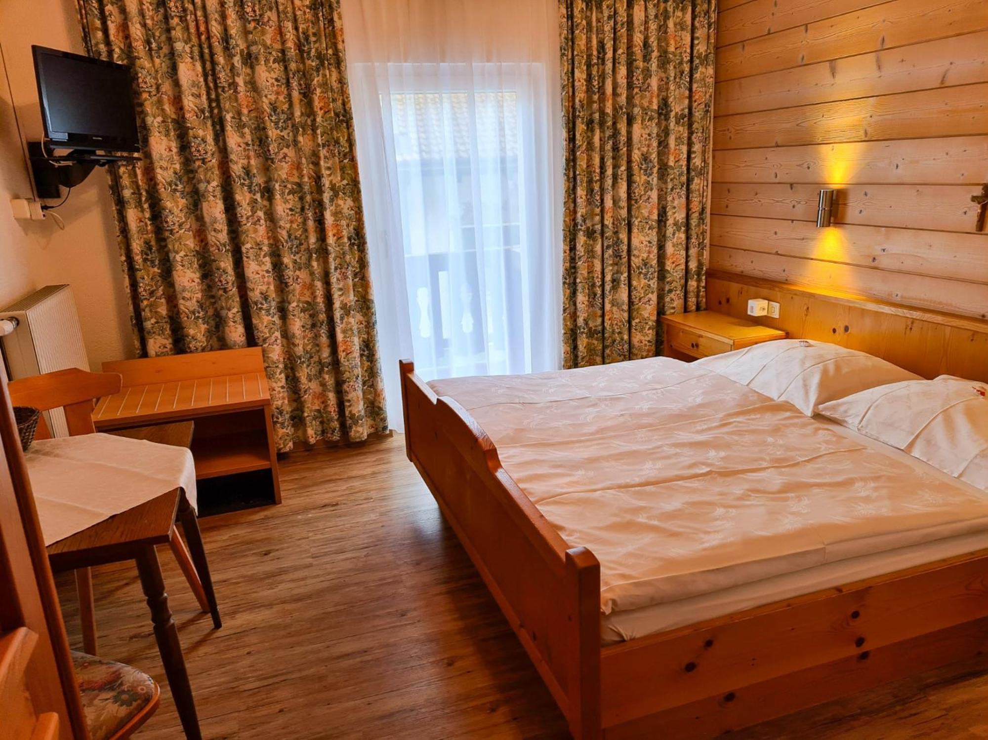 バーワング Haus Daheim Bed & Breakfast エクステリア 写真