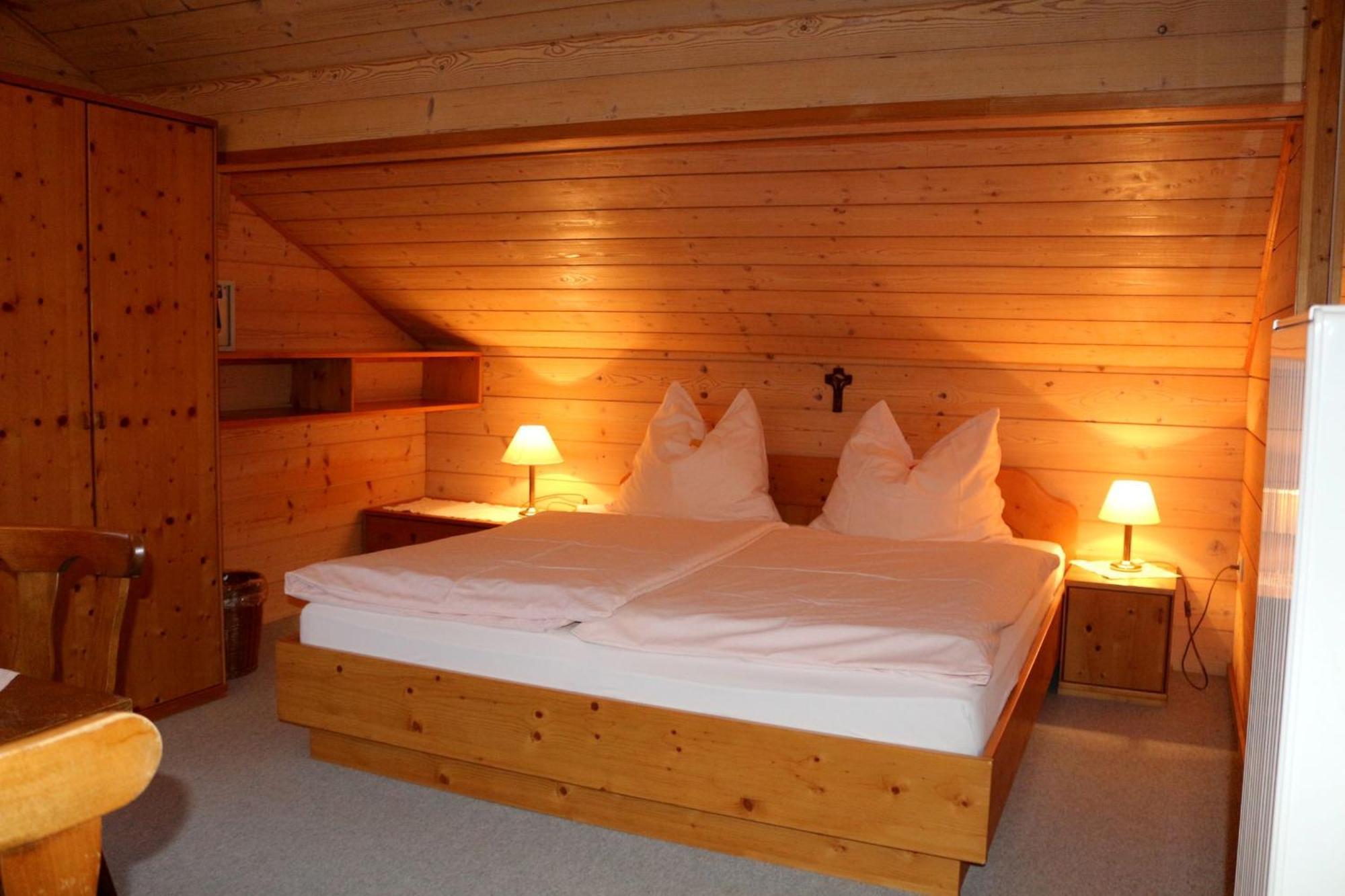バーワング Haus Daheim Bed & Breakfast エクステリア 写真