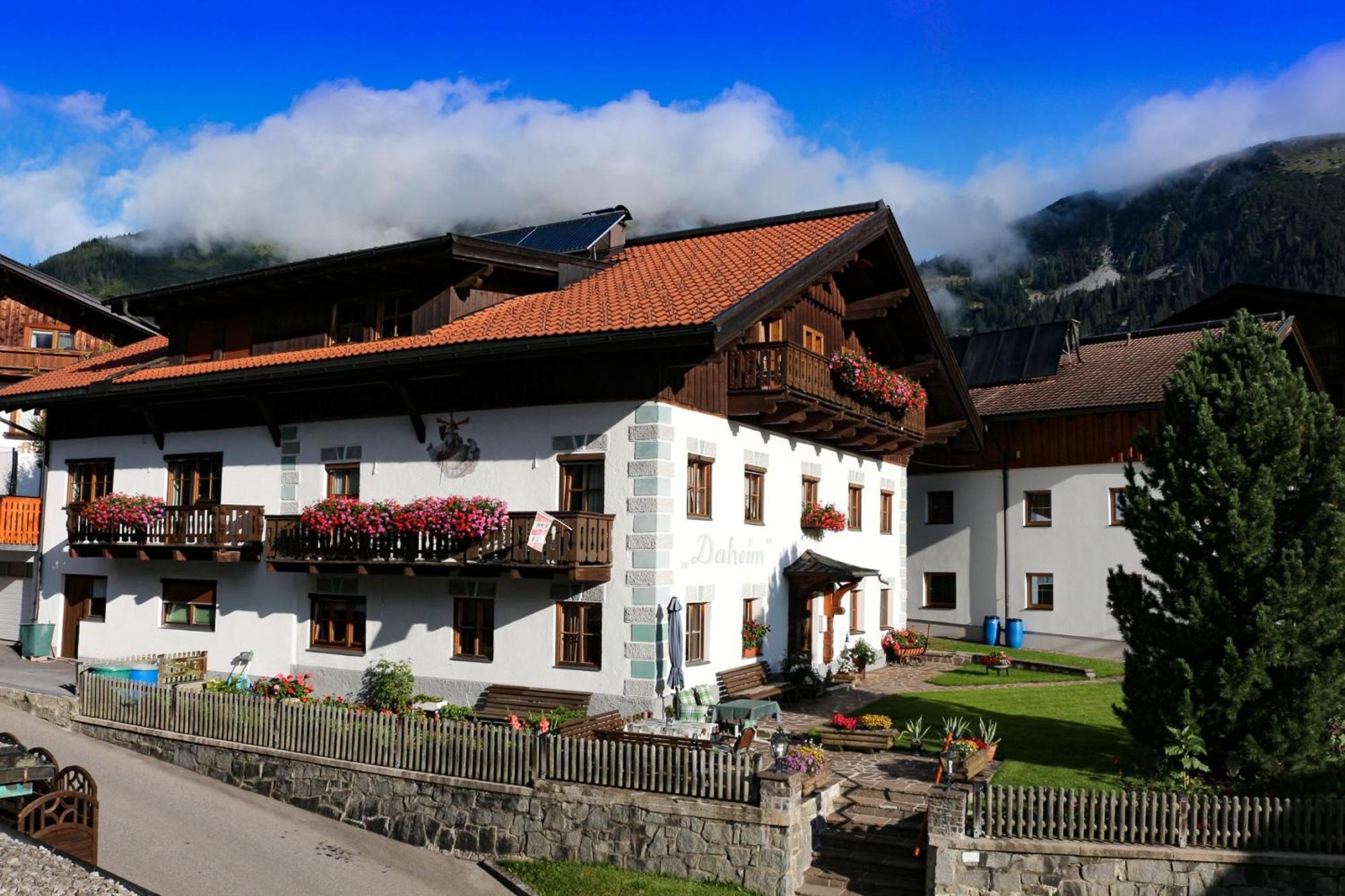 バーワング Haus Daheim Bed & Breakfast エクステリア 写真